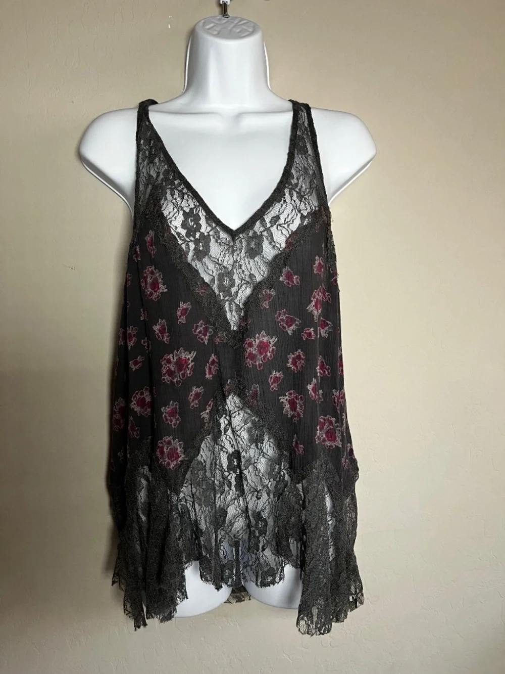 Free People Lace Inset Tank Size Small
